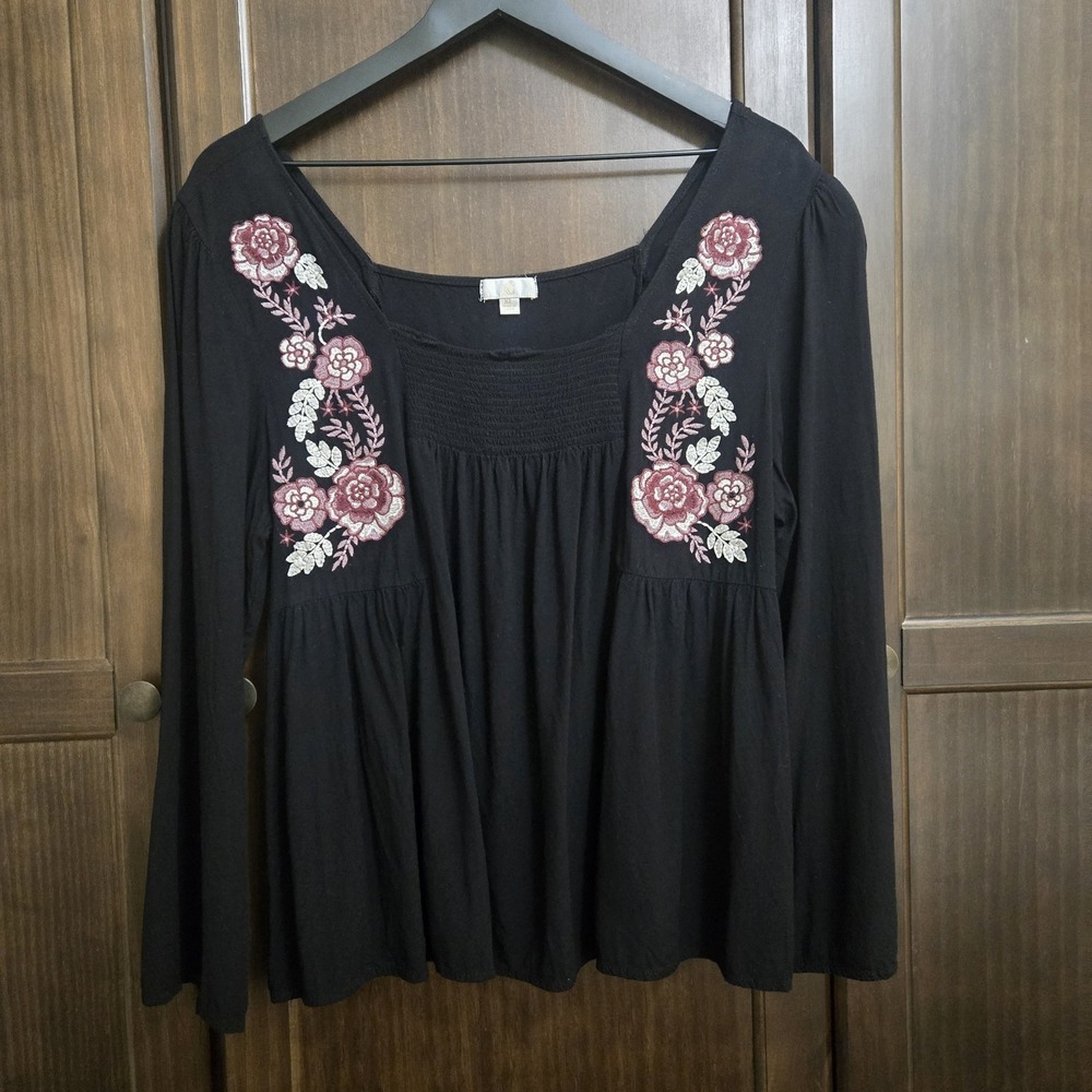 Charming Charlie Peasant Embroidered Bell Sleeve Babydoll Dark Fairy XL‎